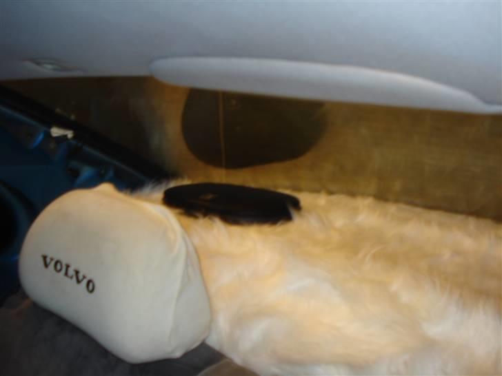 Hattehylde med 6x9" højtalere og hvid plys billede 29