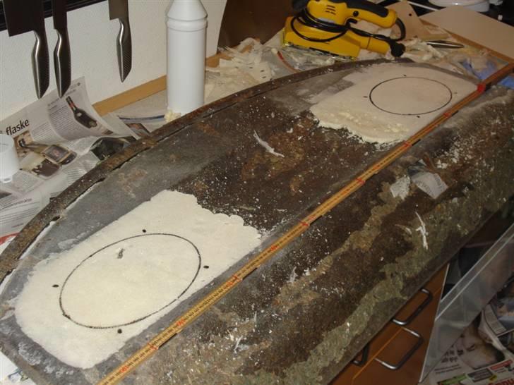 Hattehylde med 6x9" højtalere og hvid plys billede 14