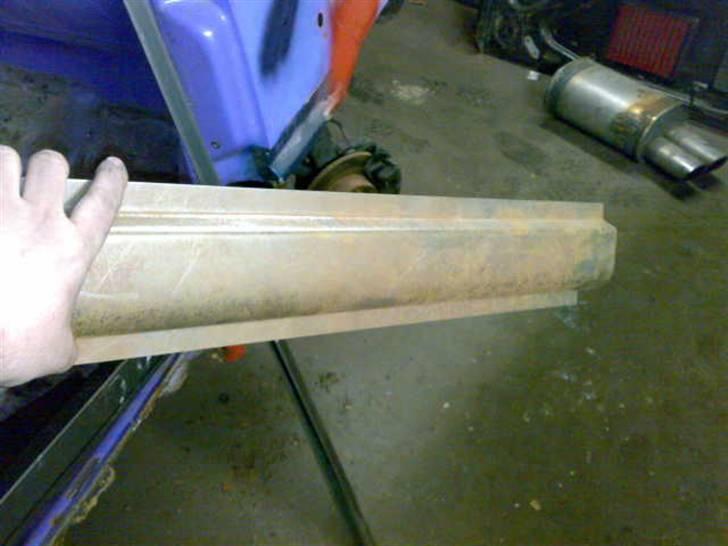 Fiat panda 83 - projektets gang! - Her er det første panel så bukket og valset. nice det passer oz.! billede 48