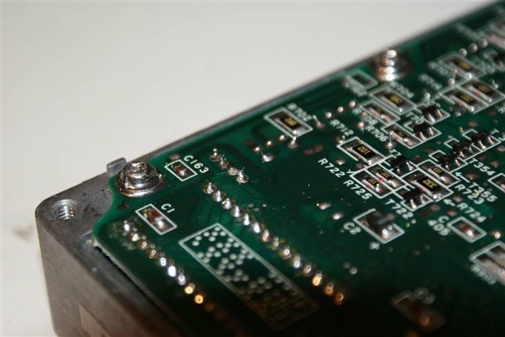 Nistune Type 1 Board CA18DET ECU - X1 connector loddet på printet af ECU'en, bagsiden billede 9