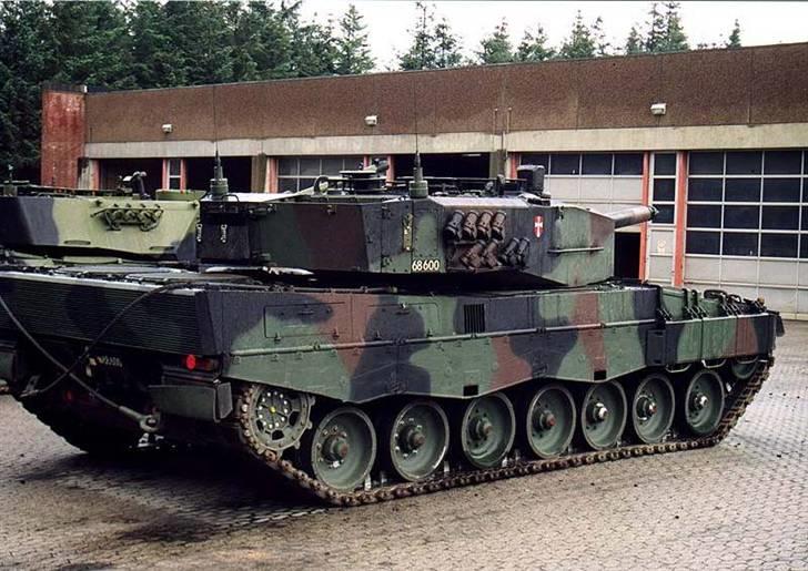 Div køretøjer - Dansk leopard 2 A4 1500 hk og kan køre under 5m vand med rette modifikationer ( :  ( :
 billede 13