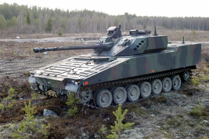 Div køretøjer - Cv9035 en blanding mellem en PMV og en kampvogn billede 4