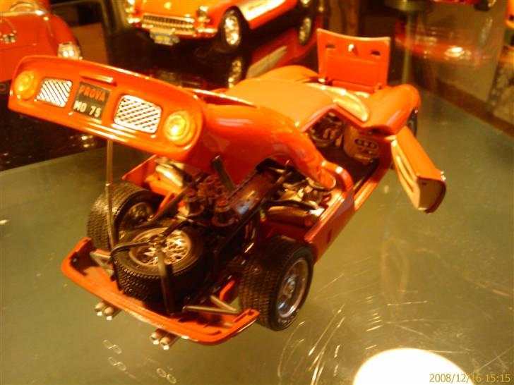 Modelbiler 1/18 - Ferrari 250 Le Mans 1965 billede 10