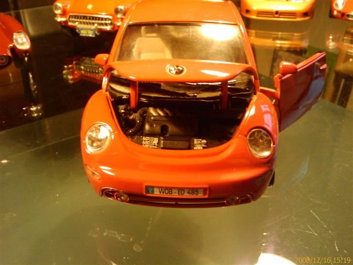 Modelbiler 1/18 - New Beetle billede 15