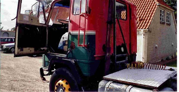 Volvo F89 - Som det ses så en førehuset noget medtaget. billede 6