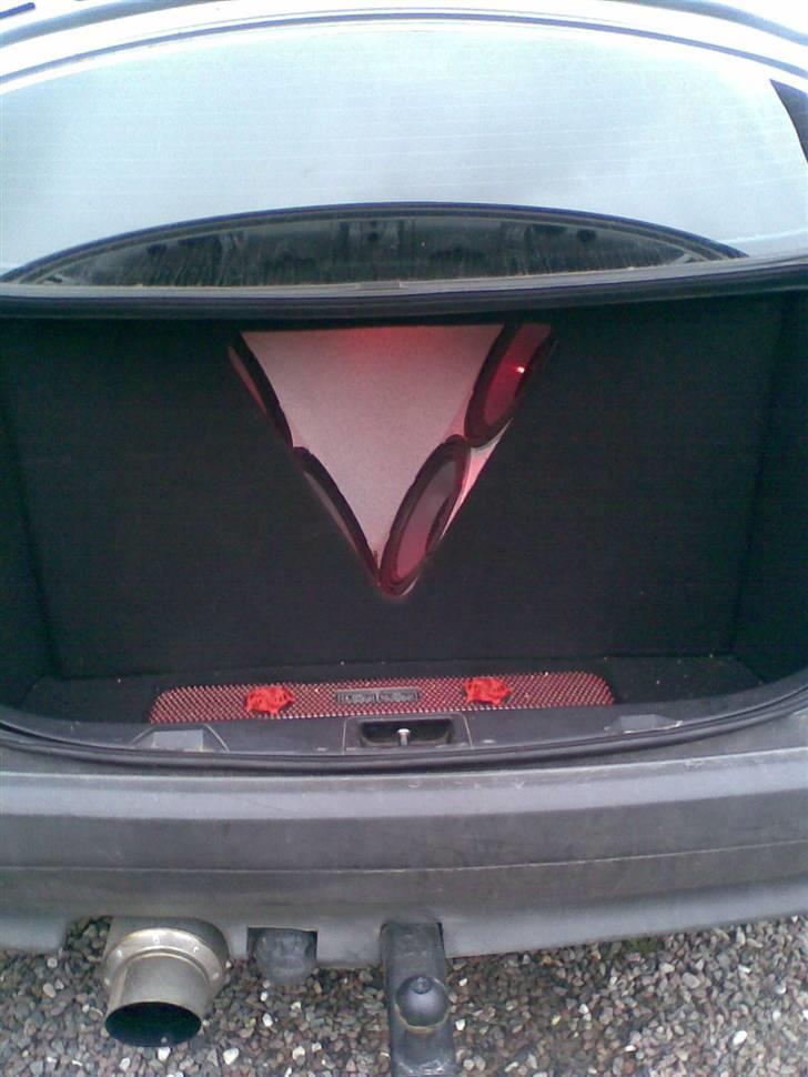 Anlæg i Audi 80'eren... - 4 stk. Boxer 10" enheder... billede 1