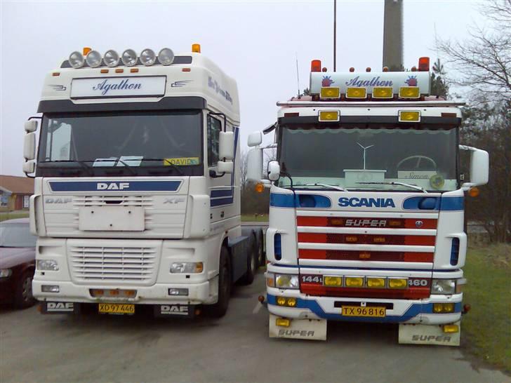 De lastbiler jeg har haft igennen tiderne - Weekendparkering... min til venstre og simons ( god ven og kollega ) til højre billede 52
