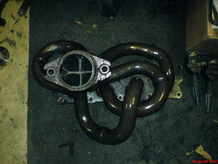 Nyt tuningsprojekt Peugeot 306 2.0 16v - Bananmanifold, den er nu meget fin. billede 1