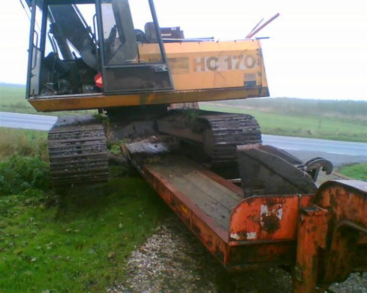 Lidt billeder af lastbiler og maskiner fra mit tidliger arbejde - En kammerat kom for langt ud i et sving og gravemaskinen skred af billede 8