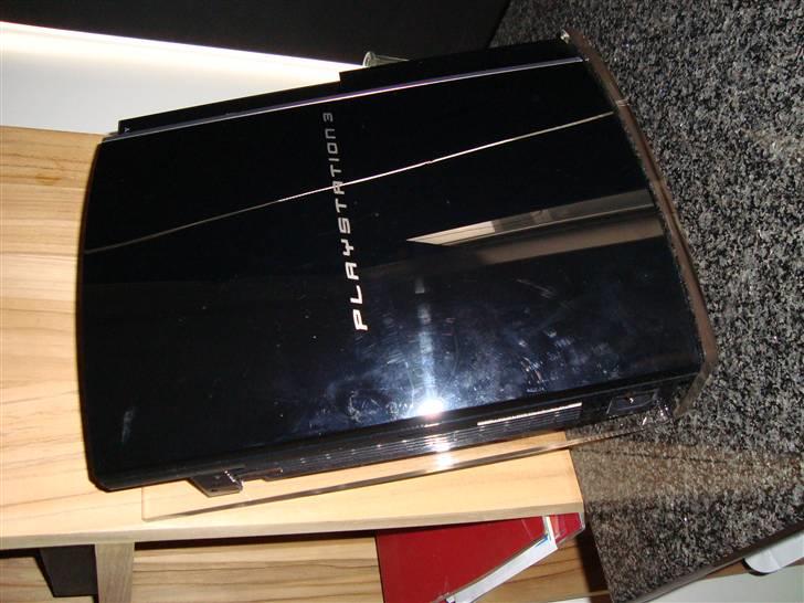 PS3 vægbeslag billede 3