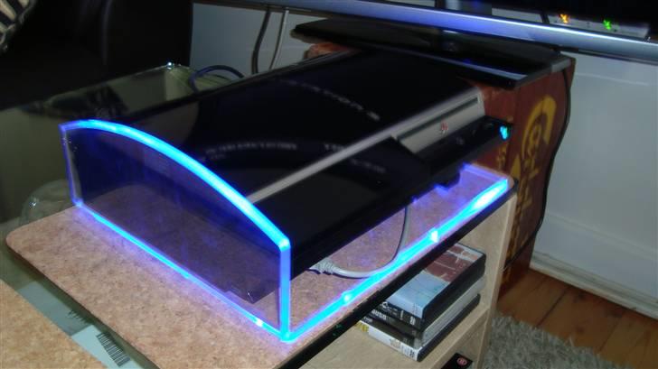 PS3 vægbeslag billede 5