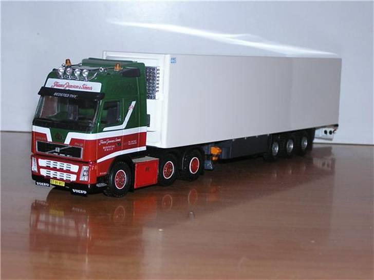 Tekno modellastbiler - Frans Jensen & sønner, Bedsted Thy

bestilt.

hentes 14/15 - 02-09 billede 12