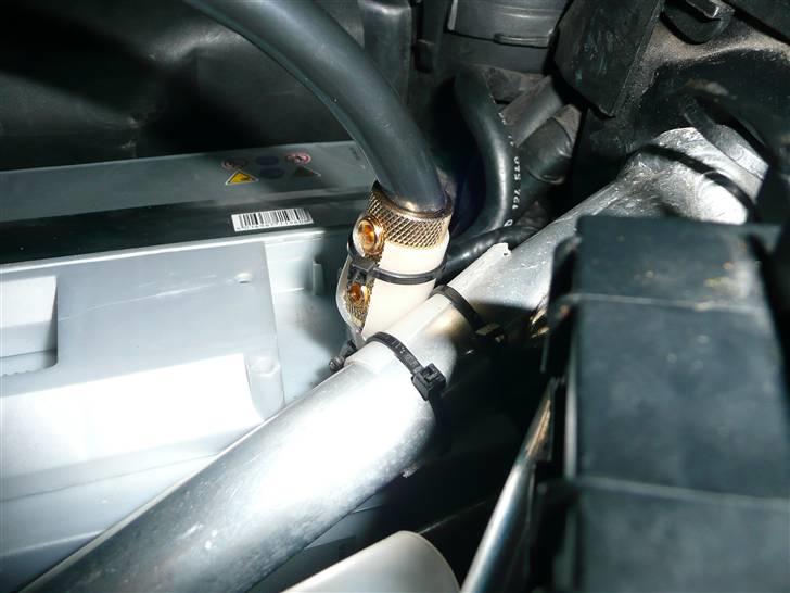 BRABUS W124 Ground Zero installation Stealth - Ja det er ikke ligefrem kønt eller diskredt så det skal absolut laves på en anden måde når jeg kommer på hvordan :o) billede 60