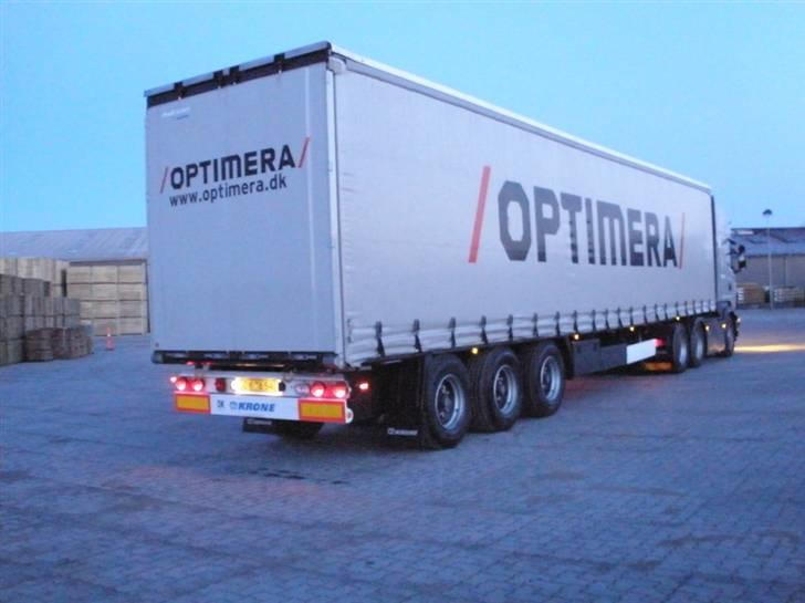 Min lastbil ved Optimera - Lige fået en hurtig vintervask :D billede 33