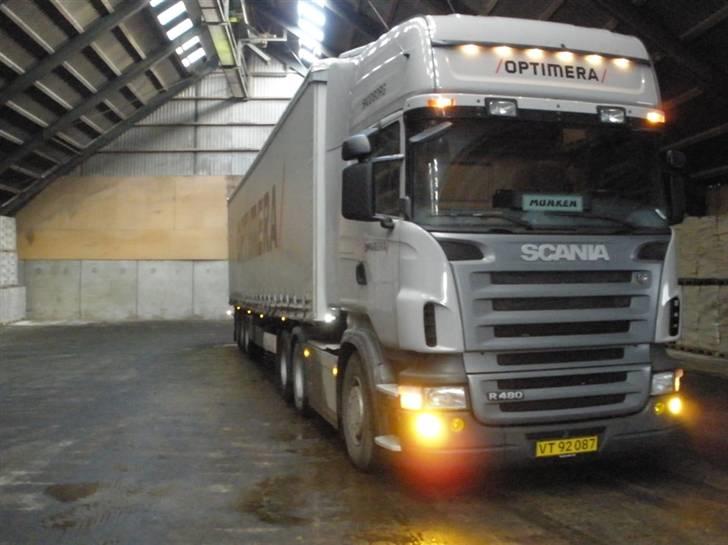 Min lastbil ved Optimera - Ude og læsse træbriketter billede 51