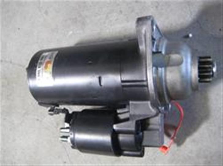 Lidt forskelligt spas og løjer - Slå på den lille dims der sidder på undersiden. det kan være den der sætter sig fast. billede 6