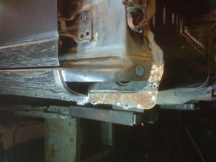 Renovering af 300ZX Twin Turbo "Tykke Bertha" - Panel i h.side skåret op billede 131