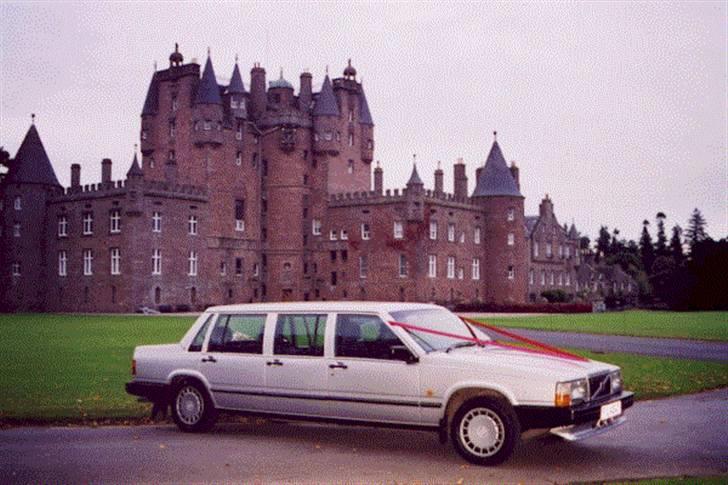 Div køretøjer - En lækker volvo(-:
så bliver man da ikke mere sikker kørende i en limo (-; billede 18