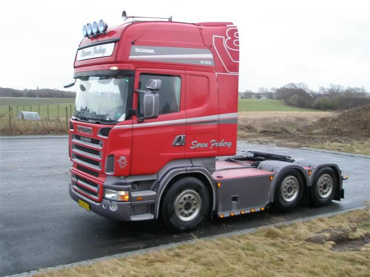 Scania - Så kom der lidt skrift på bilen. Har holdt det i mørke & lyse grå farve syntes selv at det er blevet ok. billede 21