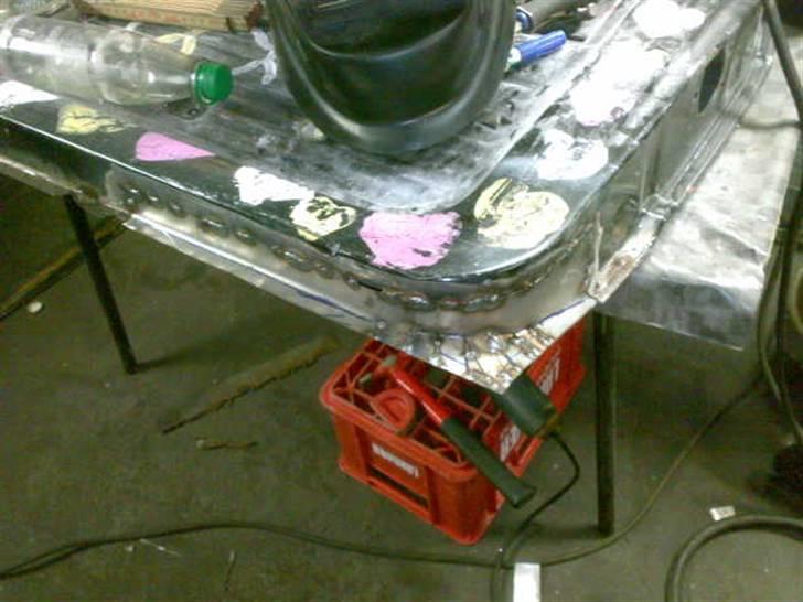 Fiat panda 83 - projektets gang! - Her er jeg ved at færdig svejse hjørnet.
 billede 53