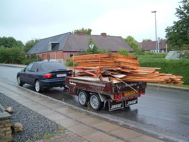 Danmarks flotteste trailer! - Det ældste billede jeg har min trailer.Som den så ud da jeg fik den,har kun monteret lidt ekstra lys og stænklapper og en enkelt værktøjskasse. billede 1