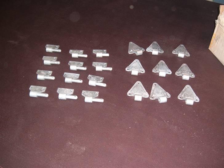 Danmarks flotteste trailer! - Hængslerne fik også ny galvanisering. billede 15