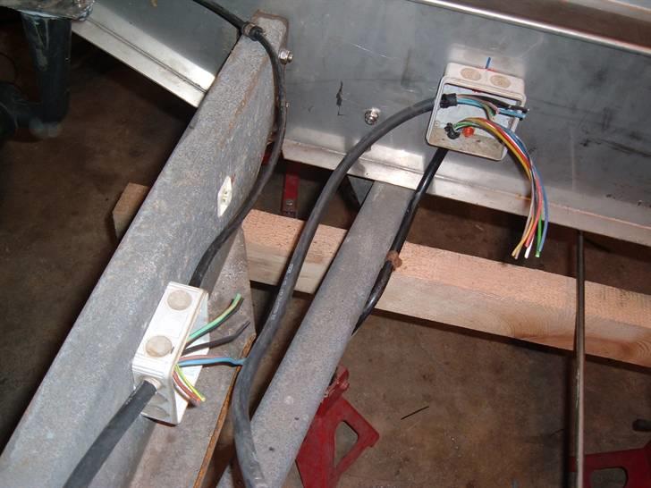 Danmarks flotteste trailer! - Det bliver til en del ledninger. billede 21