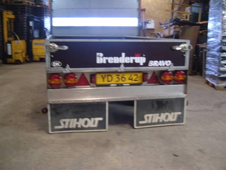 Danmarks flotteste trailer! - Der kan man se det nederste stykke på kofangeren som skal fyldes med lamper!!! billede 33