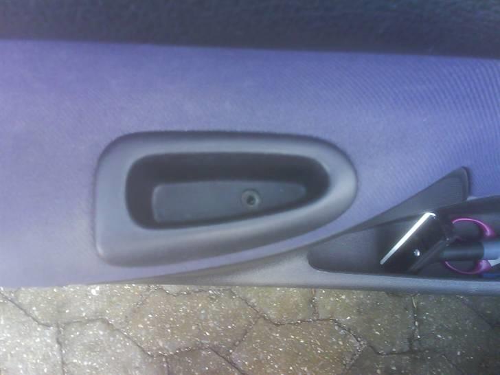 Udskiftning af højtalere i peugeot 206 - Her er det andet sted. billede 5