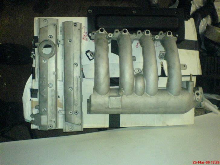 Nyt tuningsprojekt Peugeot 306 2.0 16v - Glasblæst indsugning og ventildæksler, så de kan blive malet. billede 13