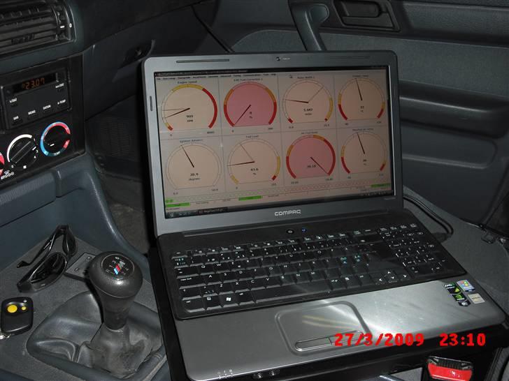 BMW E34 3,5 Turbo  - Kontrolpanel med masser af jus. muligheder billede 5