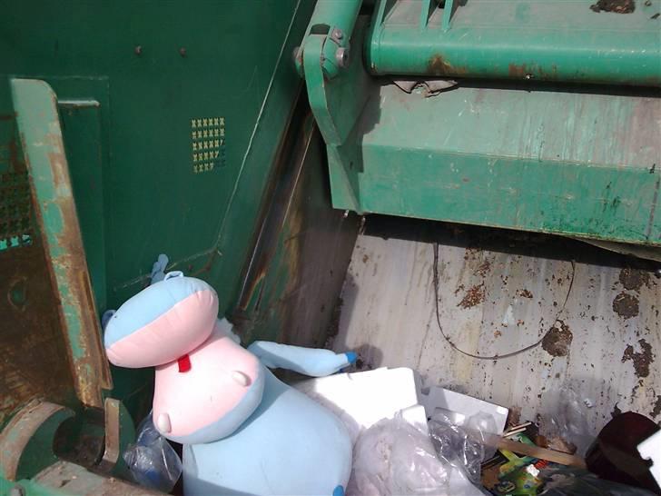 Min vogn ved Lotra - ARHHHHHHHHHHHHHHHH Død ved komprimatoer. :P billede 30