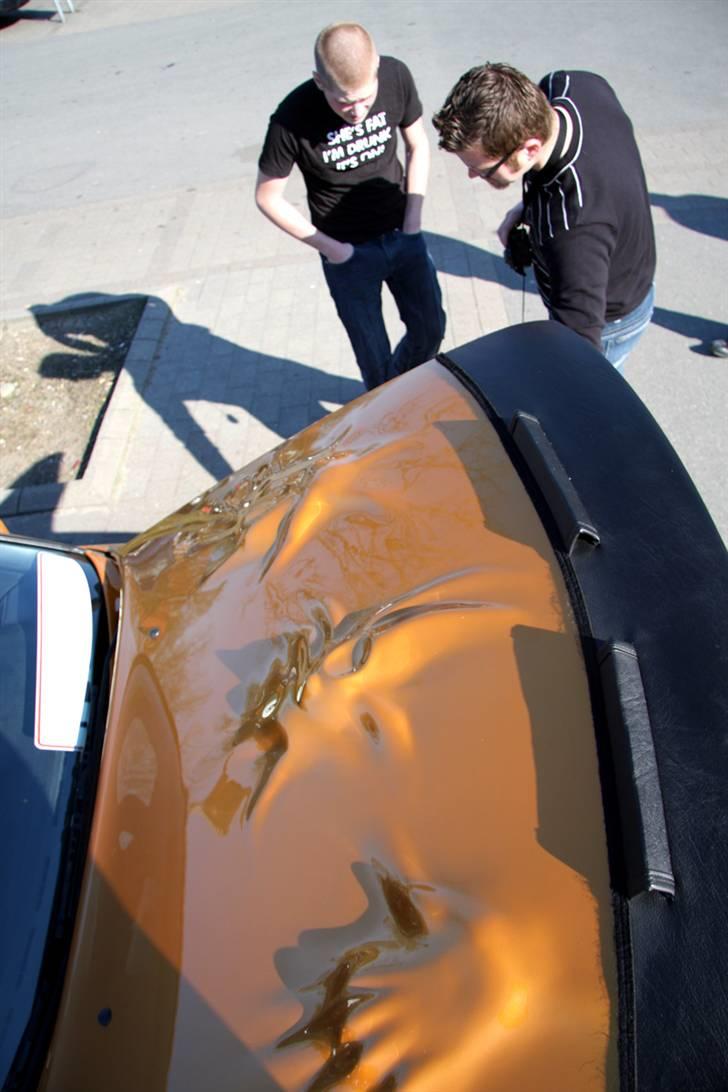 F&F og Extreme Car Parts træf i Esbjerg - Godt man er høj... Ejeren var ellers så flink at lukke så jeg kunne få billeder af køleren, men disse er faktisk sjovere ;) billede 6