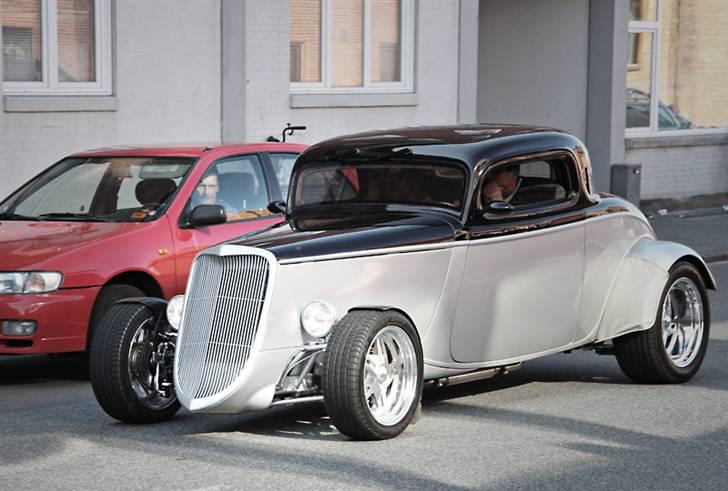 F&F og Extreme Car Parts træf i Esbjerg - MISUNDELSE!

Gad vide hvilke fesne undskyldninger han sidder og finder på for at få det bedre med sig selv og sin nissan... billede 36