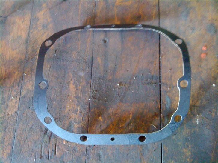 Renovering af 300ZX Twin Turbo "Tykke Bertha" - Har sparet 1300,- ved selv at lave pakningen til differentialet! Sindsyge reserdels priser hos Nissan. billede 171