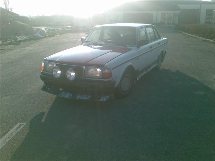 Ombygning af volvo 240 - Ikke så kønt et syn (-: billede 1