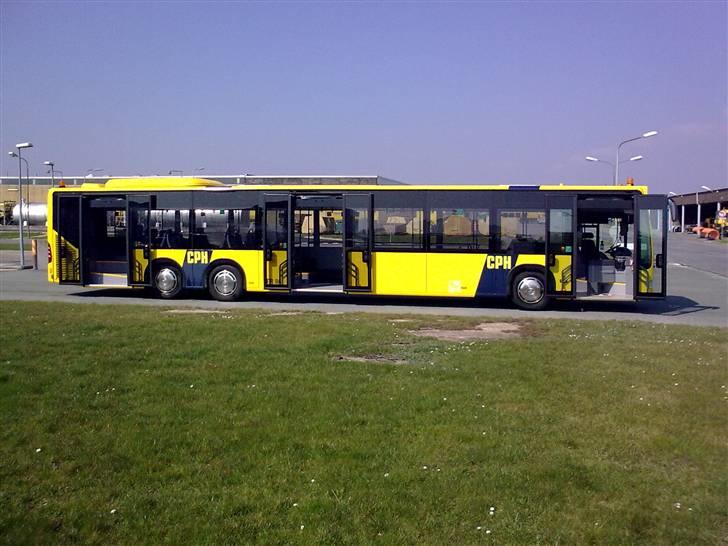 Mercedes-Benz Citaro L... - Sesam luk dig op, oog slug alle 105 røvere! Eller var det nu bare sagesløse passagerer? billede 2