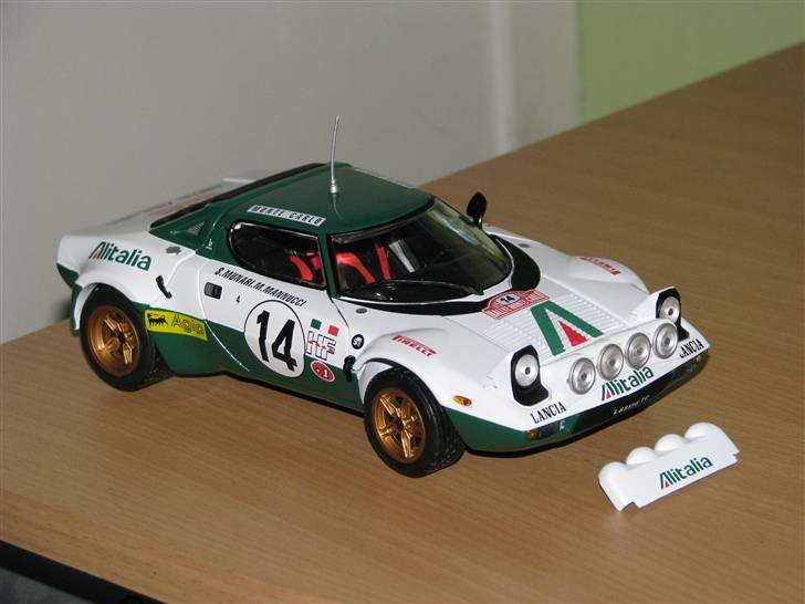 Mine Modelbiler (Flest Ford) - Lancia Stratos som Sandro Munari kørte i ved Rallye Monte Carlo 1975... Scala 1:18 fra Mondo Motors billede 49