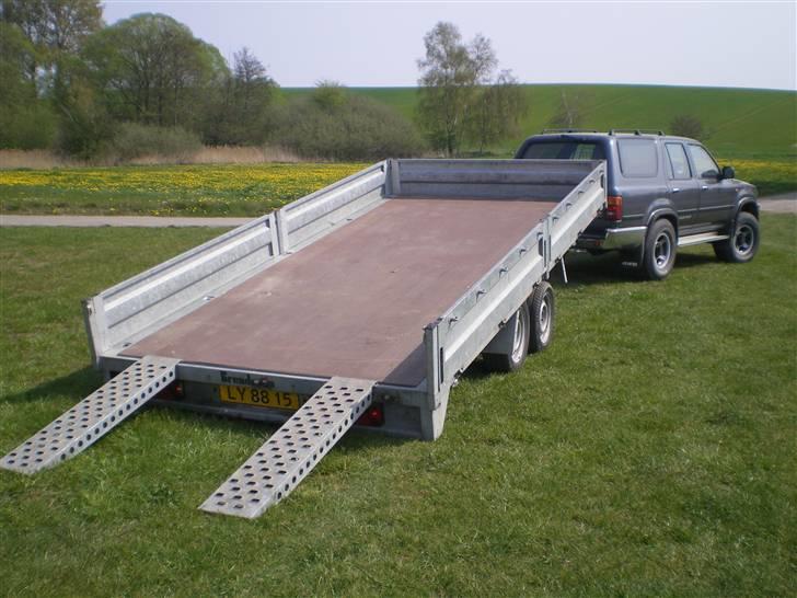 Maskintrailer - Med tippet lad og ramper billede 6