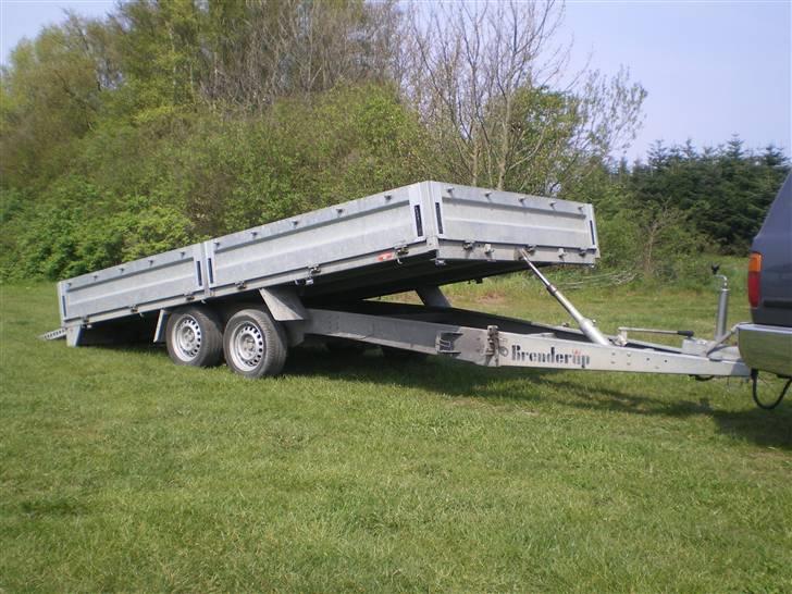 Maskintrailer - Forfra, et billede med manuelt hydraulik tip billede 7