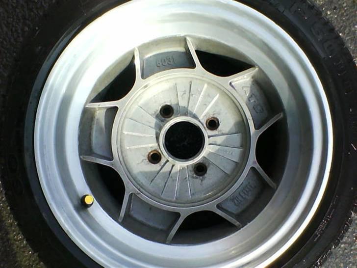 Renovering af ATS Classic Fælge - Efter lakfjerner og vandslibning billede 8