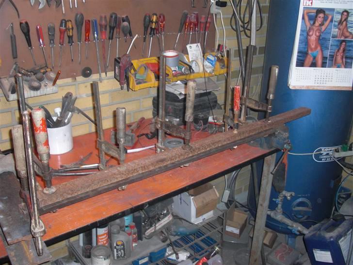 Manta A 3.6l Irmscher - Sådan gør man klar til at bukke 1m plade, når man ikke har en pladebukker. billede 206