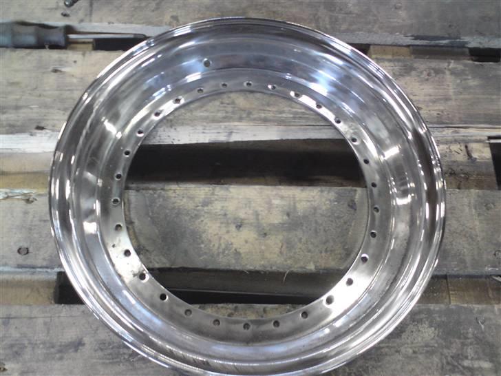 Fælgkanter for vwfreak - Der er den blevet poleret med en kludeskive og noget hvid voks billede 4