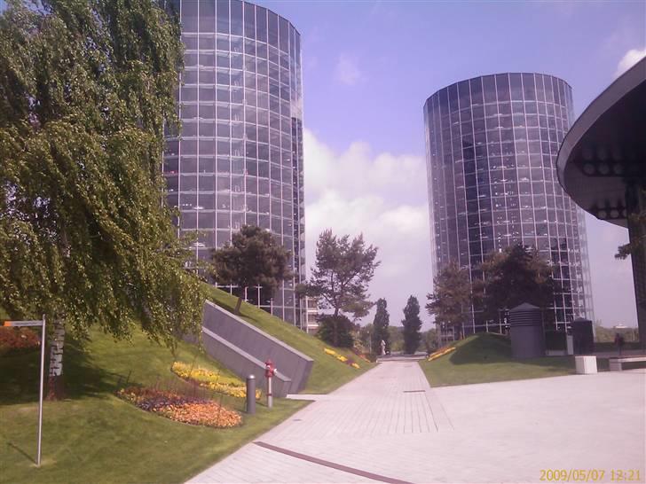 VW i  Wolfsburg / Autostadt  - 400 stk. biler i hver tårn billede 24