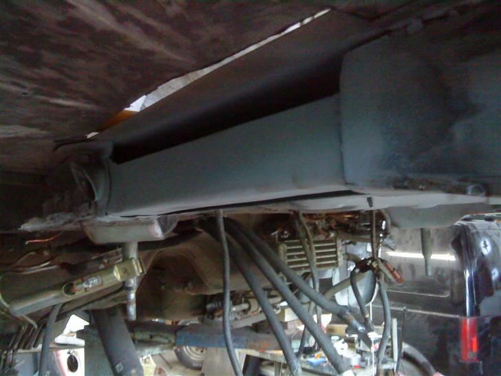 Renovering af 300ZX Twin Turbo "Tykke Bertha" - Igang med at lægge ny plade i vangerne. billede 217