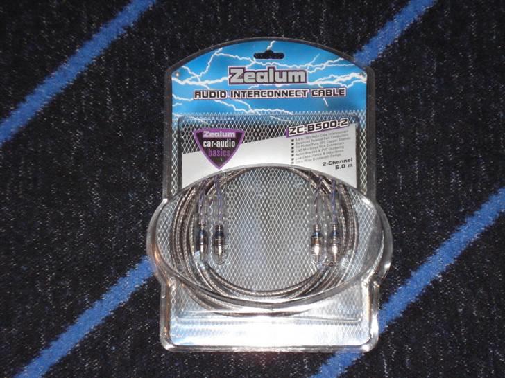 Anlæg - Zealum ZC-B500-2
- 5 Meter phonokabel
- B-serie med snoet Helix-Core
- Dobbelt afskærmning billede 12