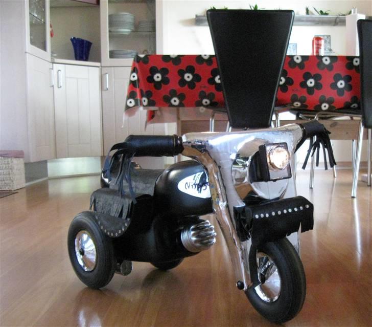 Blæret sangskjuler vi fik lavet :P billede 2