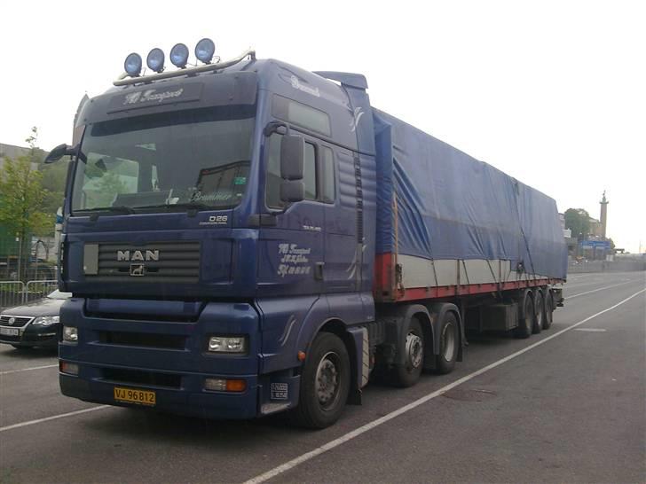 Billeder fra mine ture hos VB Transport - Havde lige været i Vålberg og læsse et læs træ til Skærbæk ved Tønder. billede 1