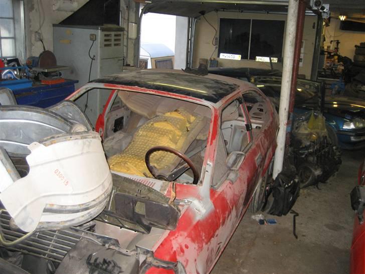 Alfa Romeo Alfetta GTV - Lige et billede mere af denne perle:) Billedet er fra før jeg købte den. billede 11