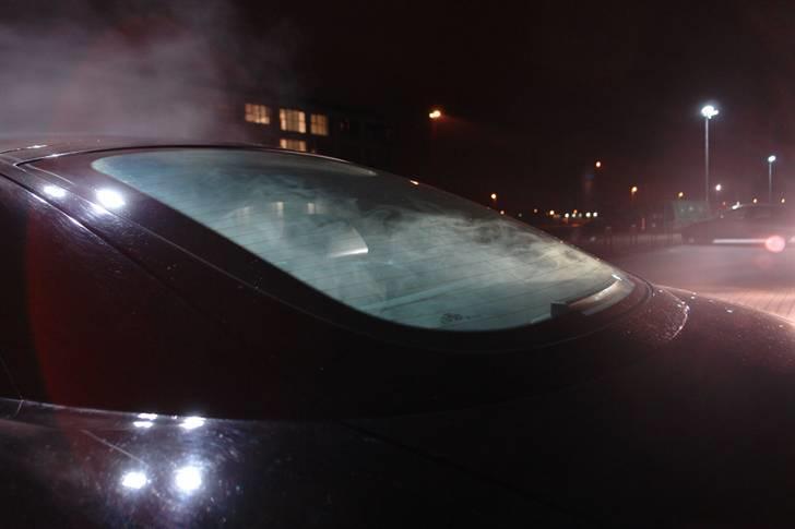 Røgkanon i aktion! - Der bliver ved med at ligge lidt røg i kabinen indtil man får åbnet op for alle døre :) billede 16